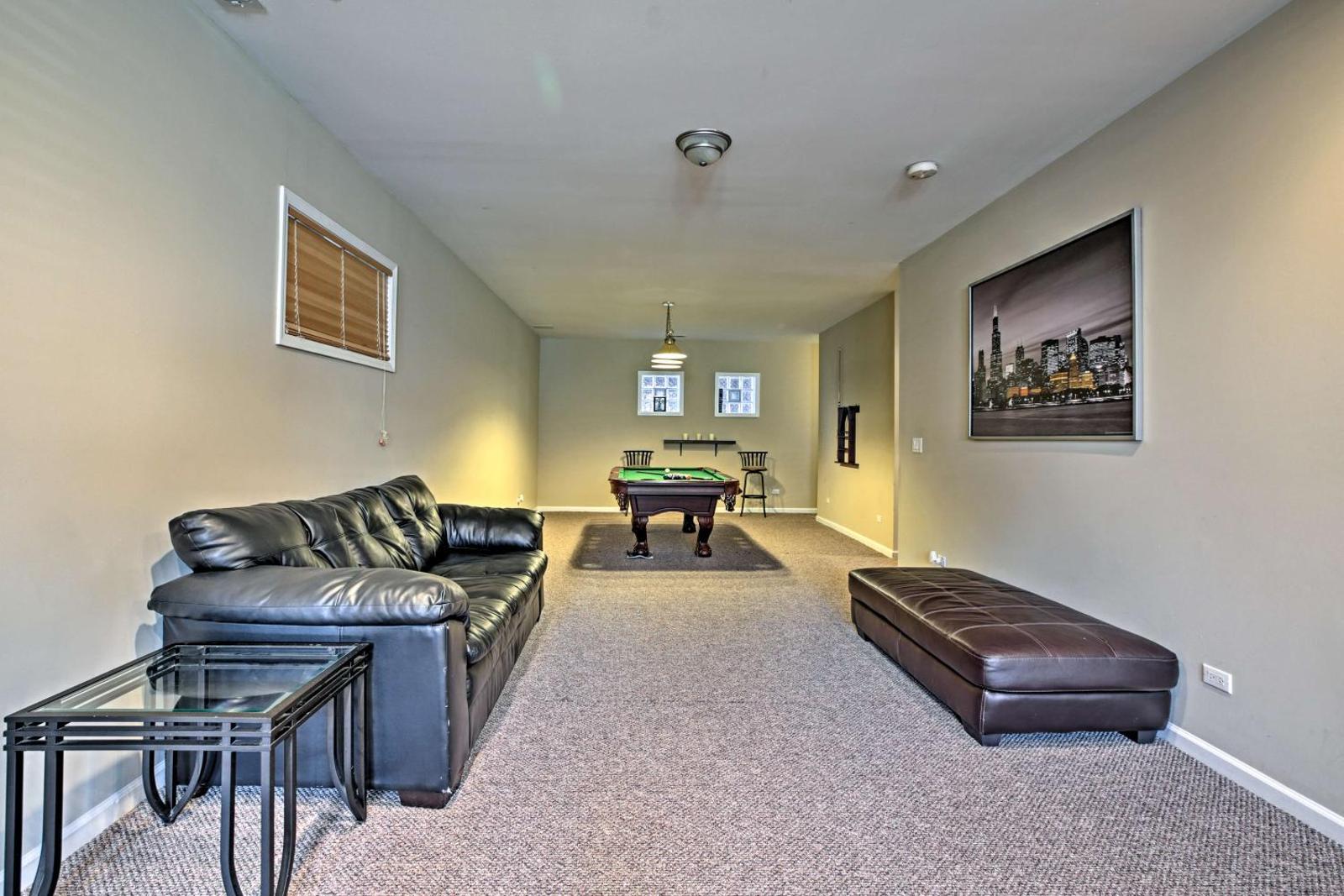 Chicago House with Large Rooftop Deck Near Downtown! Main image 2
